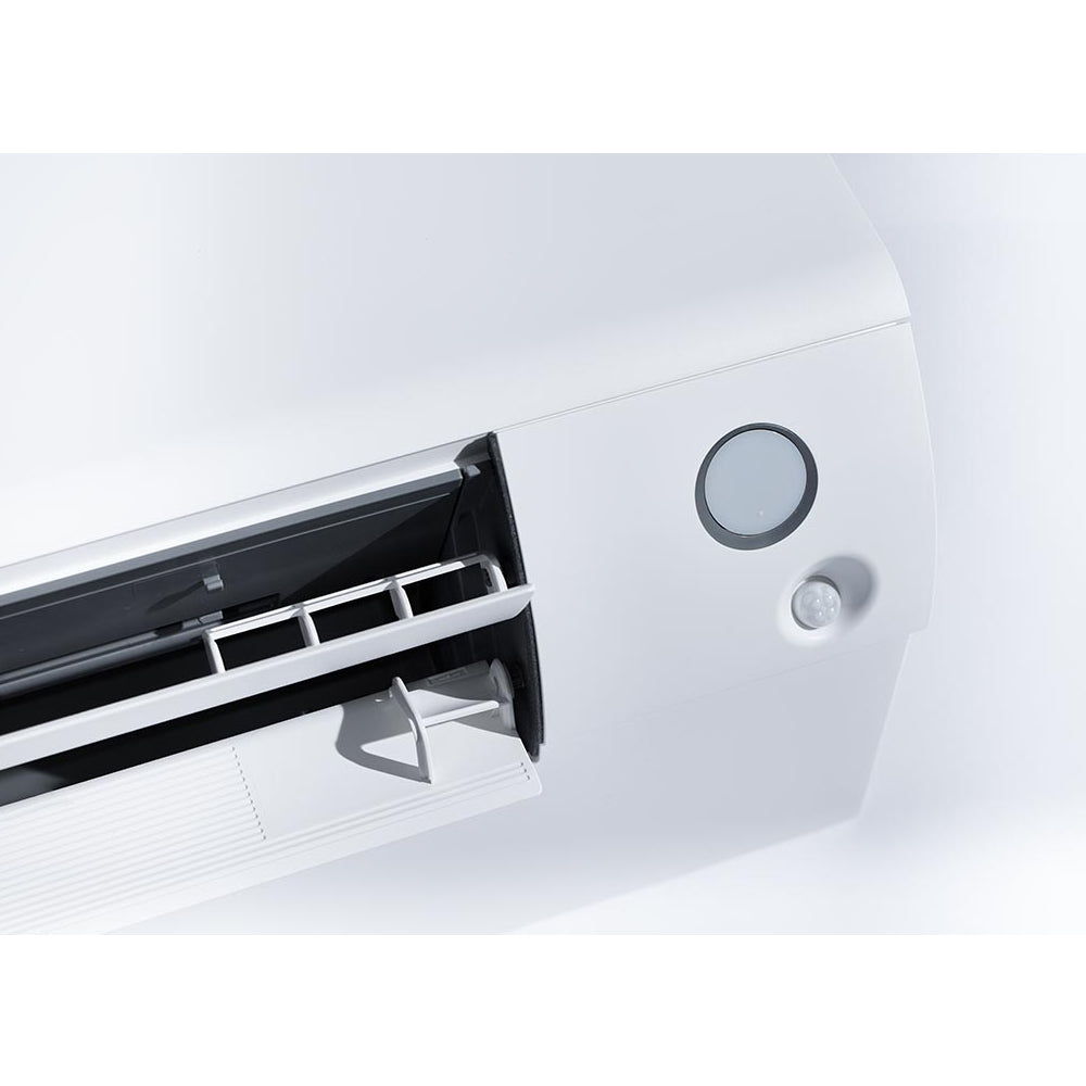Perfera A-Serie | Innengerät nahaufnahme front geöffnete Luftklappe Sensor rechts